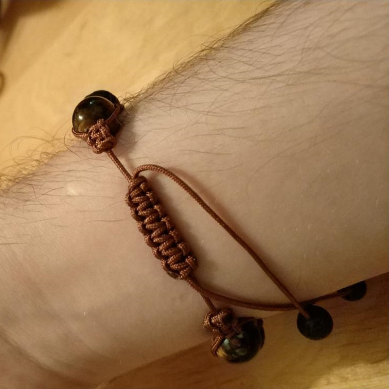 Armband aus Lavastein und Tigerauge-Edelstein
