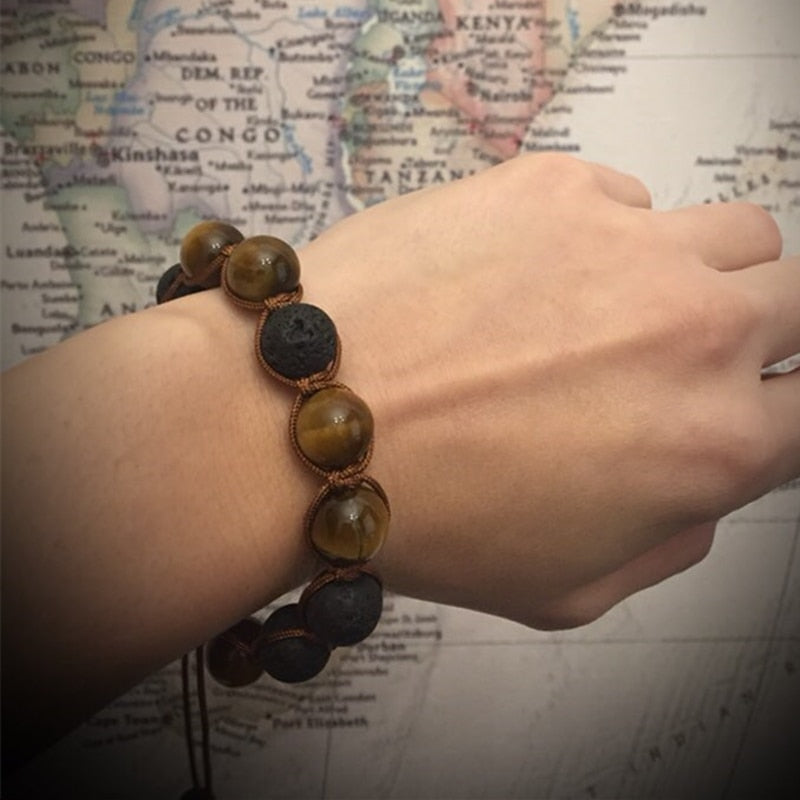 Armband aus Lavastein und Tigerauge-Edelstein