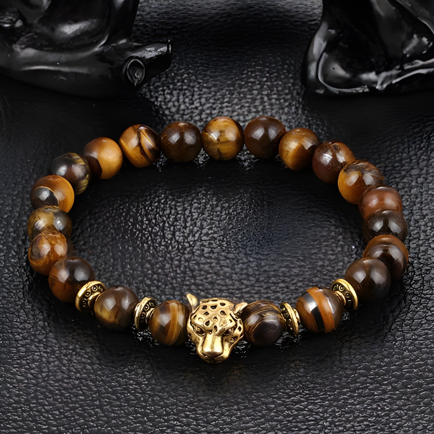 Armband mit Natursteinperlen und Leoparden-Charme