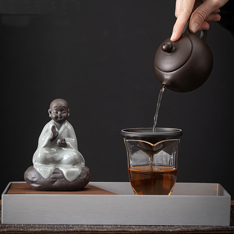 Kleiner Zen-Mönch, Keramik-Teesieb, Meditations-Buddha-Statue