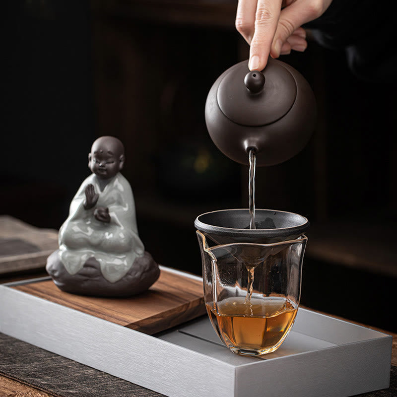 Kleiner Zen-Mönch, Keramik-Teesieb, Meditations-Buddha-Statue