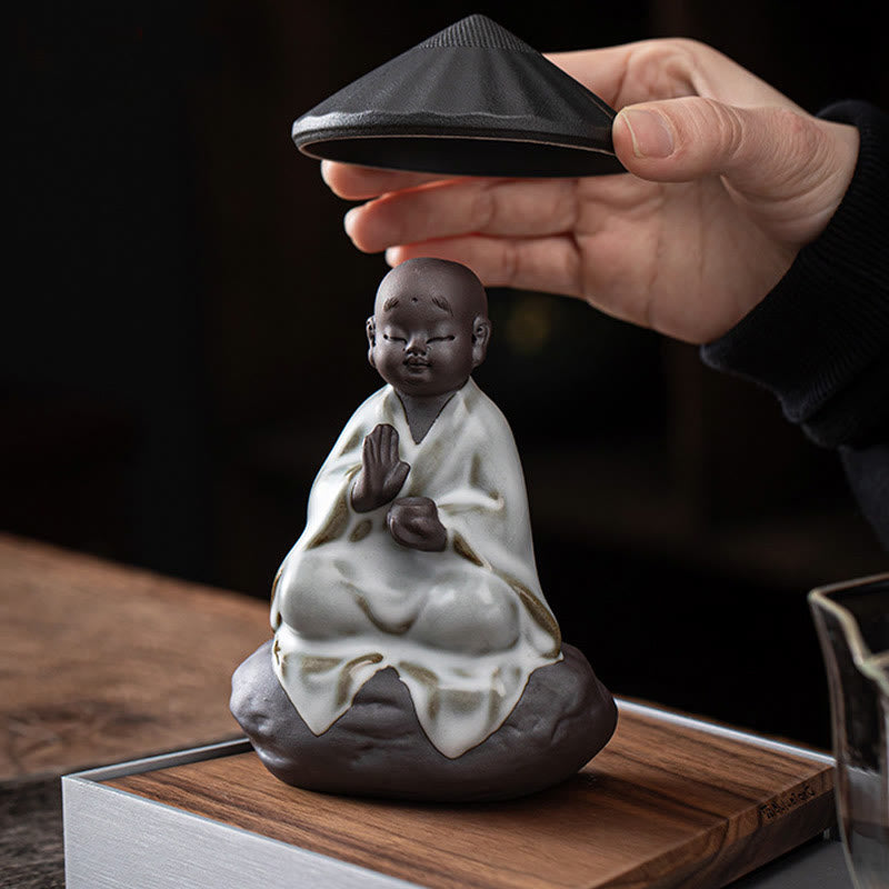 Kleiner Zen-Mönch, Keramik-Teesieb, Meditations-Buddha-Statue