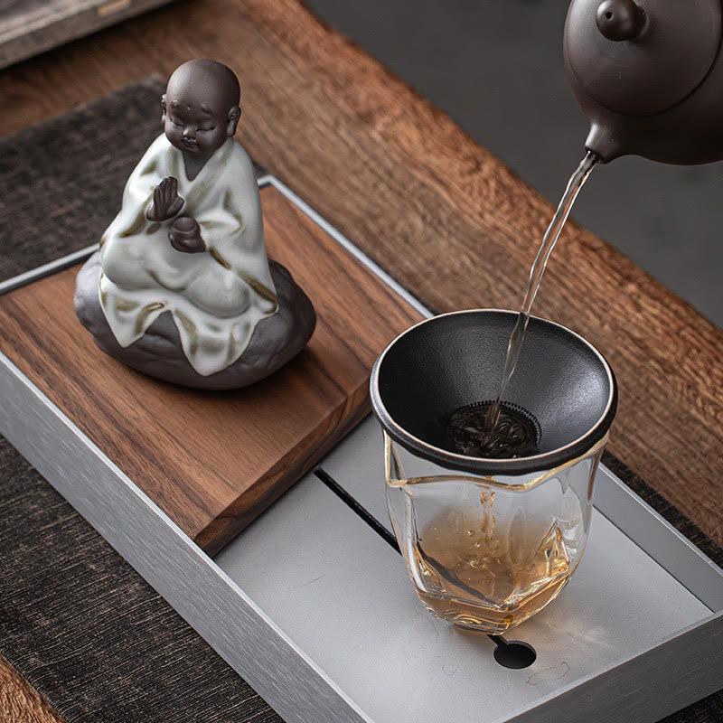 Kleiner Zen-Mönch, Keramik-Teesieb, Meditations-Buddha-Statue
