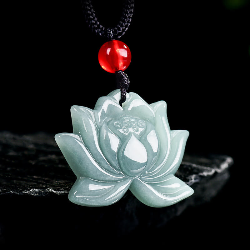 Lotus geschnitzter Jade-Halskettenanhänger für Wohlstand, 22 mm