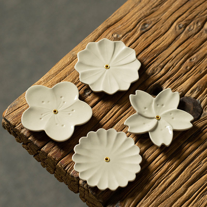 Lotus-Räuchergefäß aus Keramik mit Blumenmuster für Gelassenheit