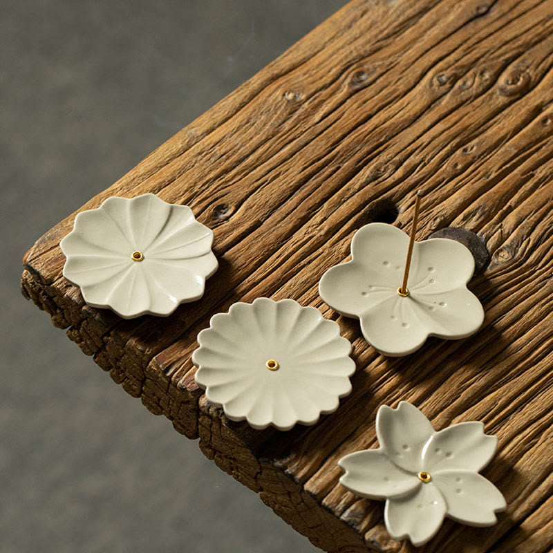 Lotus-Räuchergefäß aus Keramik mit Blumenmuster für Gelassenheit