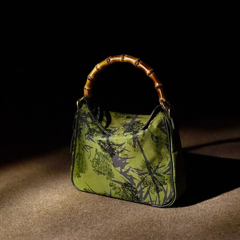 Üppige Xiangyunsha-Umhängetasche aus Seide mit Bambusgriff