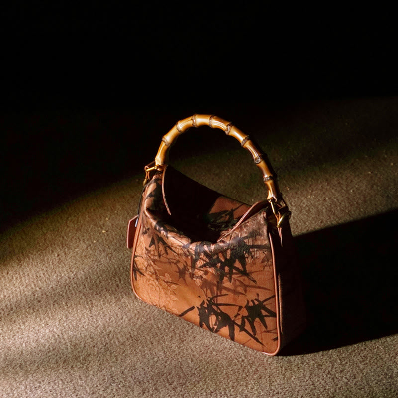 Üppige Xiangyunsha-Umhängetasche aus Seide mit Bambusgriff