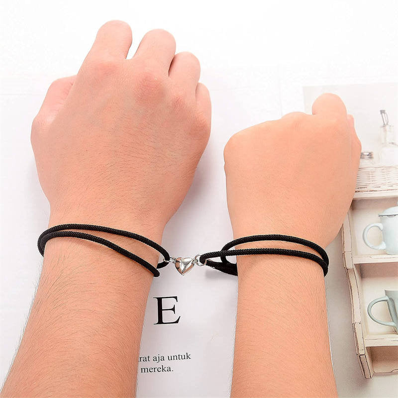 Magnetische rote Paararmbänder | Schutz &amp; Stärke