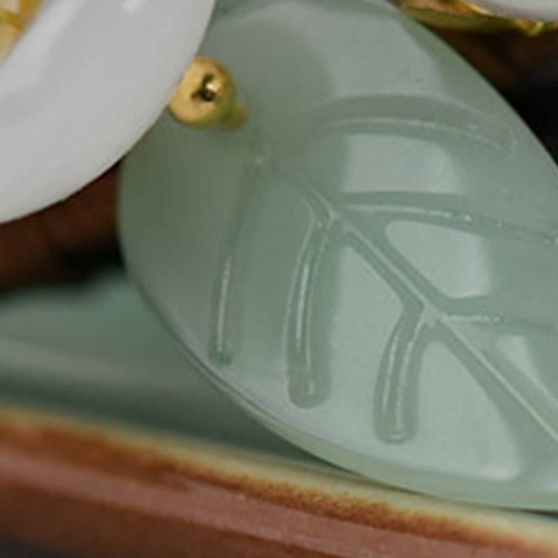 Magnolienperle, spiritueller Schutz, Haarnadel mit Maserungsholz