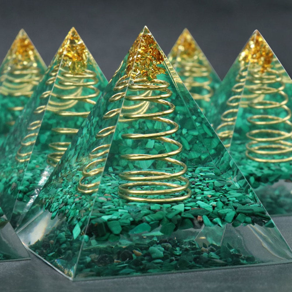 Malachit-Frühlings-Orgonit-Pyramide