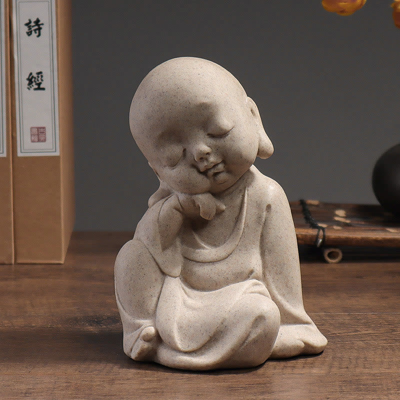 Meditationsstatue aus Harz-Buddha-Mönch für Gelassenheit zu Hause