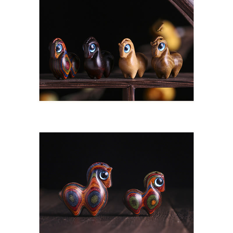 Mittelgroße kleine Blatt rote Sandelholz Glück Mini Pferd Schutz Figur