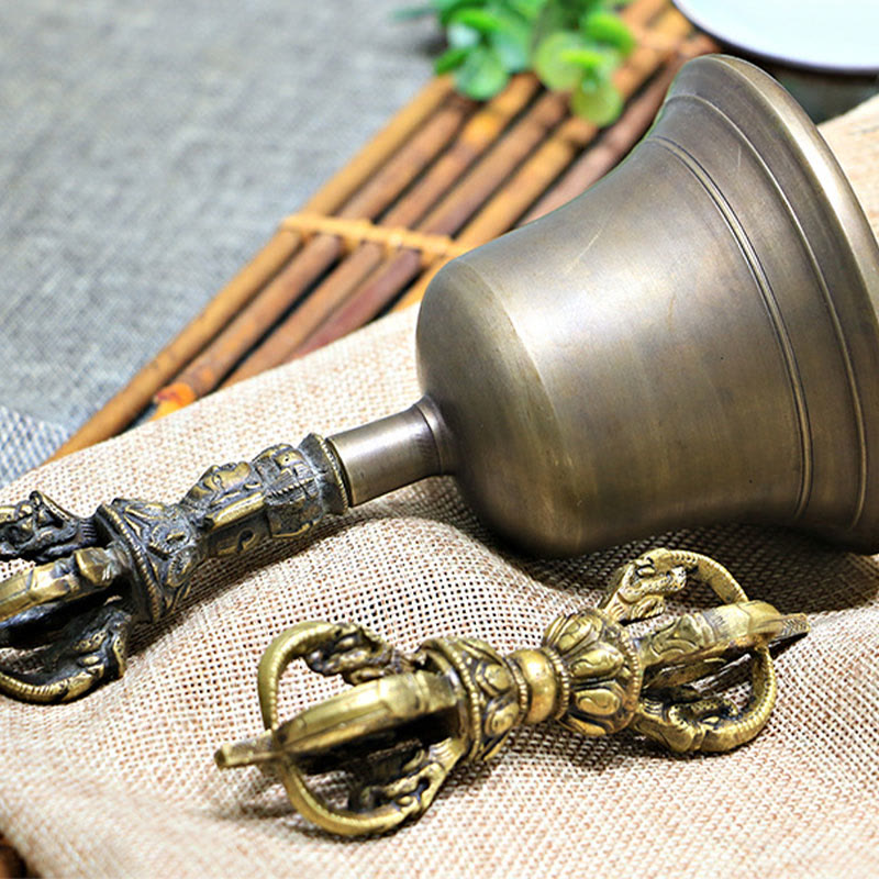 Mittleres Meditationsset aus tibetischer Glocke und Vajra Dorje aus Kupfer