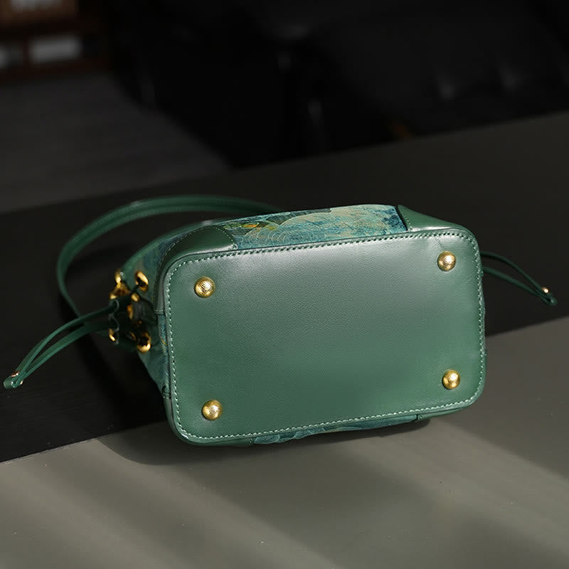 Mittelgroße, meergrüne Xiangyunsha-Umhängetasche aus Seide mit spiritueller Quaste