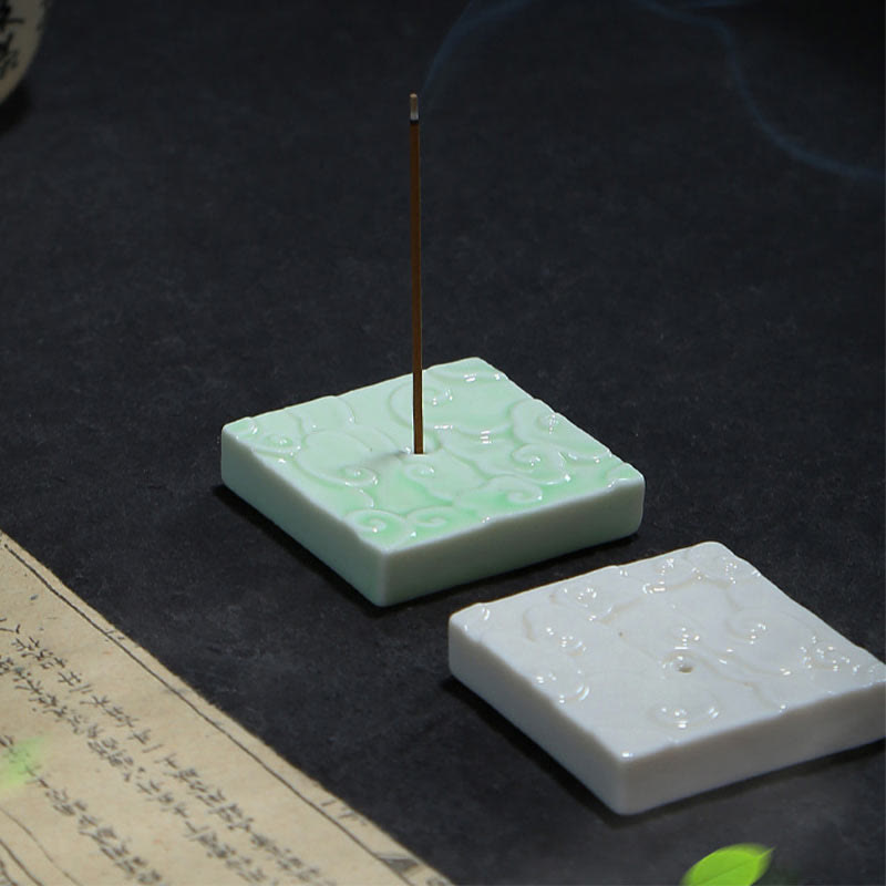 Mini-Räuchergefäß aus Keramik mit glückverheißendem Wolkendesign