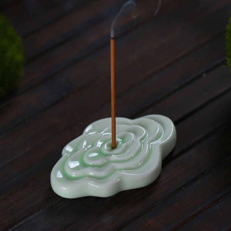 Mini-Räuchergefäß aus Keramik mit glückverheißendem Wolkendesign