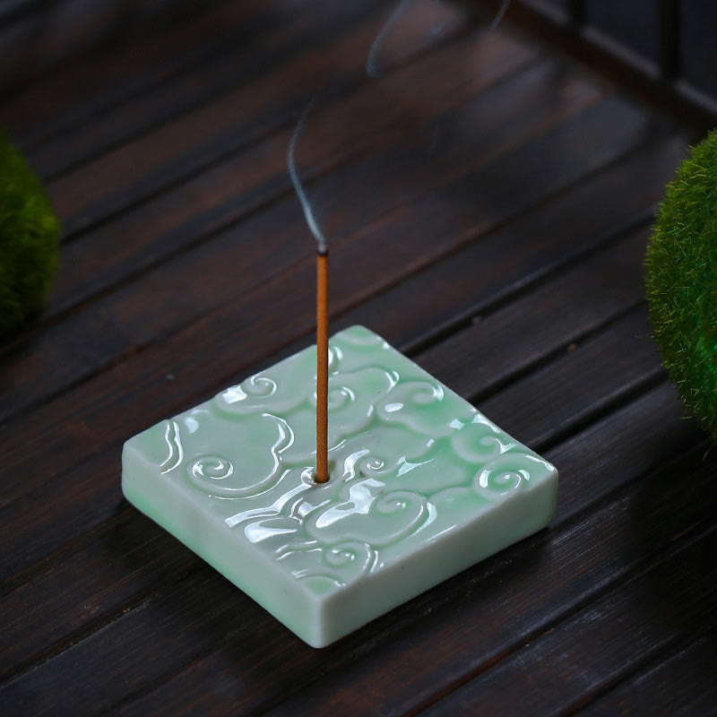 Mini-Räuchergefäß aus Keramik mit glückverheißendem Wolkendesign