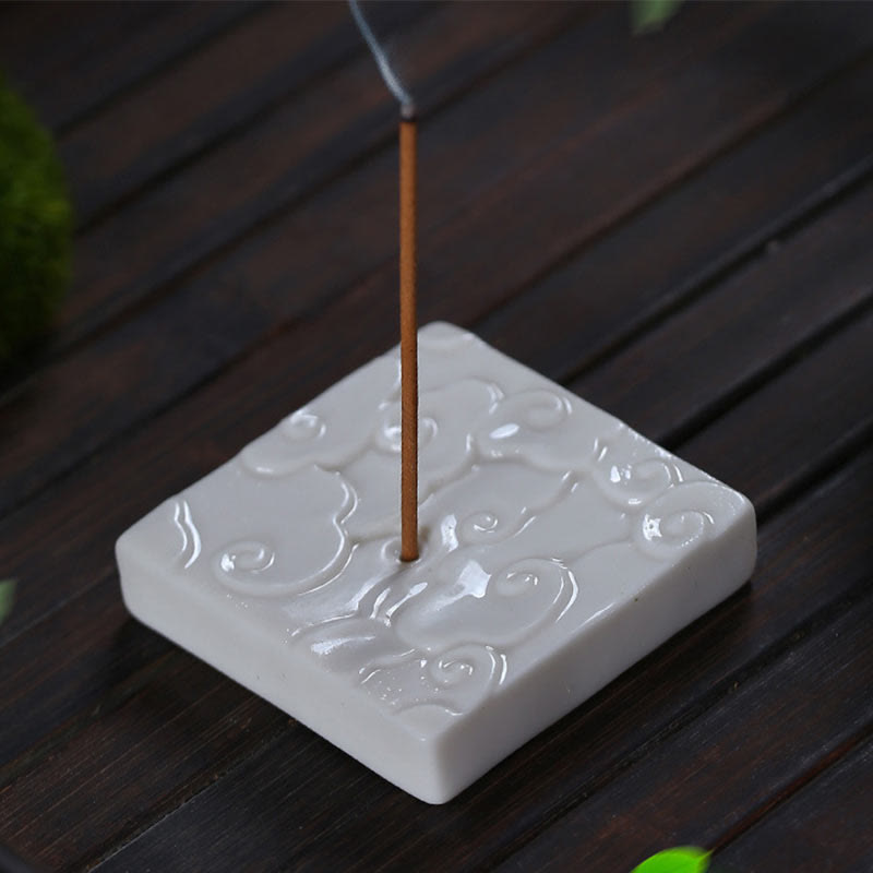 Mini-Räuchergefäß aus Keramik mit glückverheißendem Wolkendesign