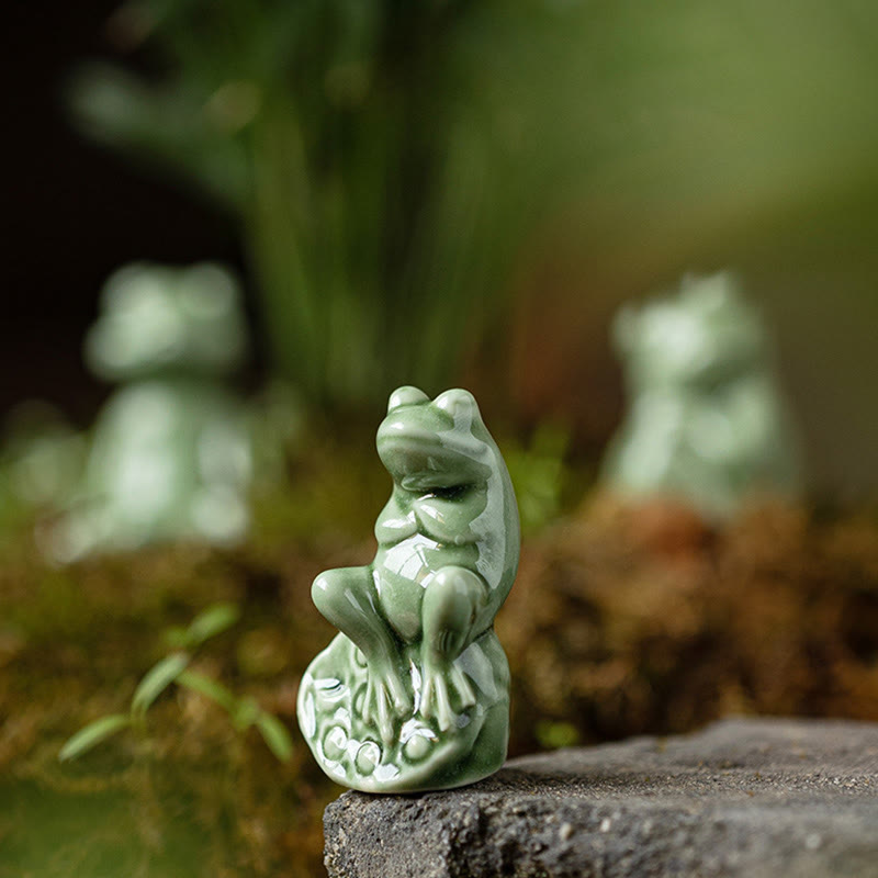 Mini-Meditationsfroschfigur aus Keramik für Glück und Reichtum