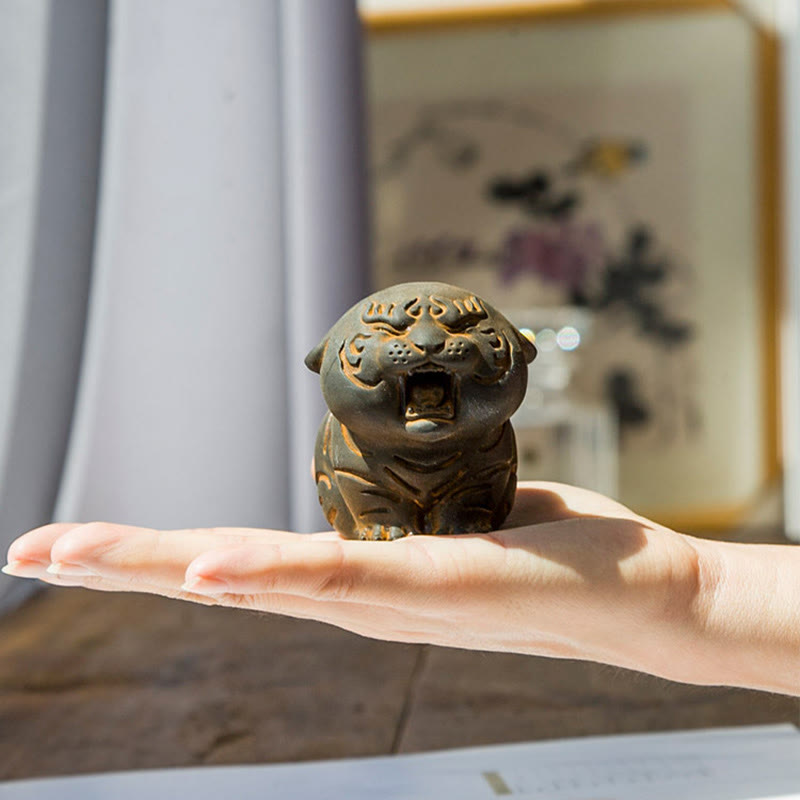 Mini-Statue aus süßem Tigereisenharz – spirituelle Tierfigur