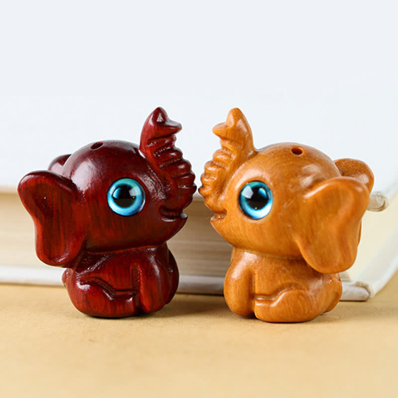 Geschnitzte Mini-Elefanten-Dekoration aus Sandelholz für Schutz und Glück