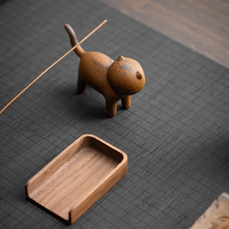 Mini-Stehfiguren aus Keramik in Form einer Katze und eines Feng-Shui-Frosches für die Inneneinrichtung