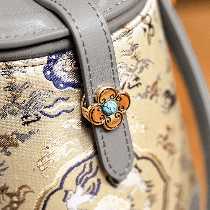 Umhängetasche „Spiritual“ aus Maulbeerseide mit Kranich-Brokat