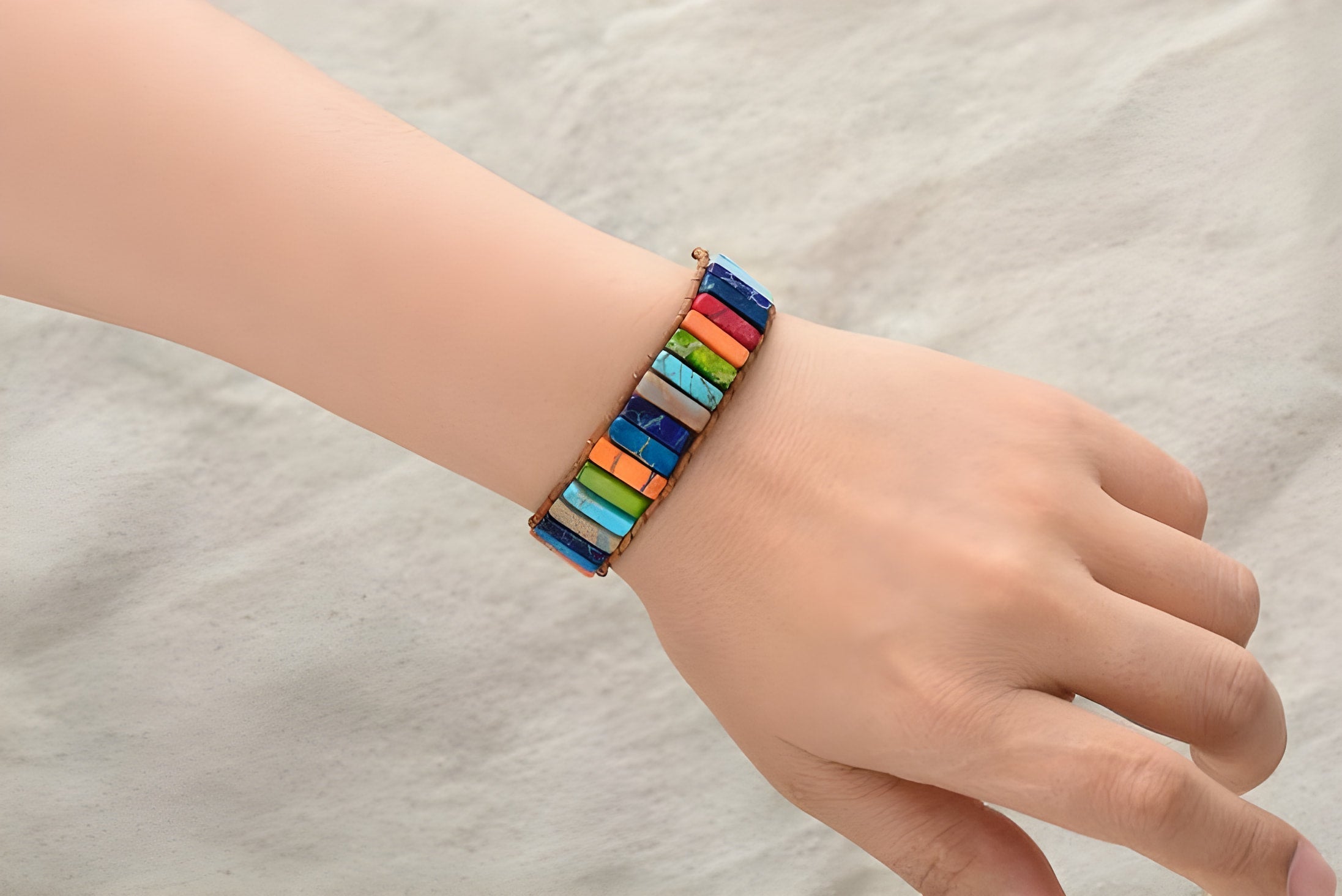 Mehrfarbiges Jaspis-Boho-Armband für Positivität