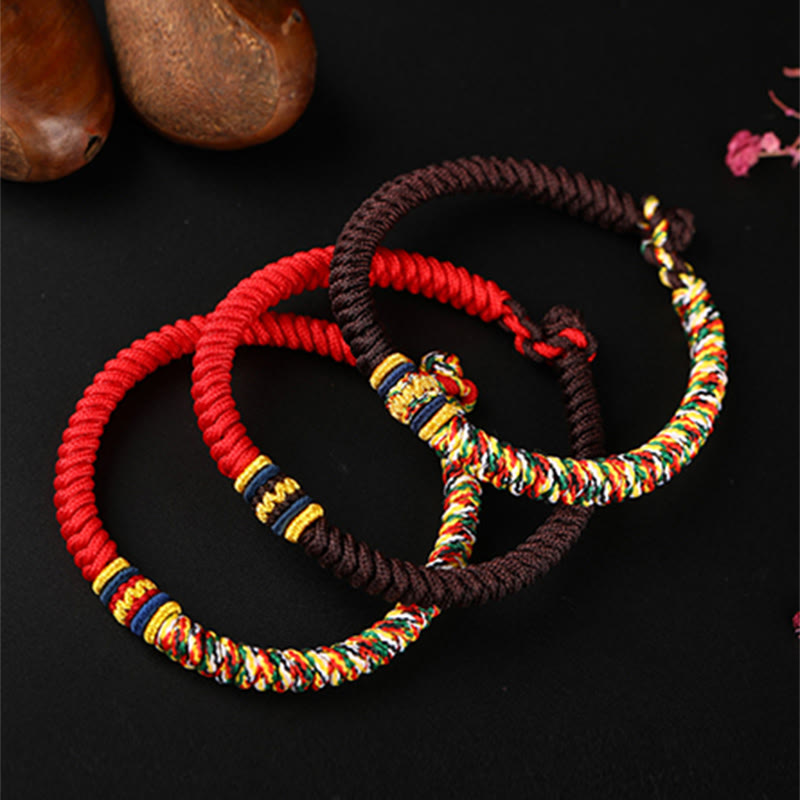 Mehrfarbiges rotes Schnurarmband mit King Kong-Knoten zum Schutz