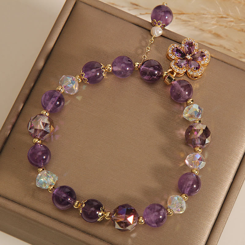 Natürliches Amethyst-Perlen-Blumen-Charm-Armband für positive Transformation