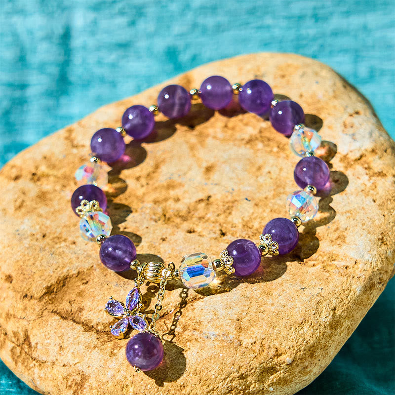 Natürliches Amethyst-Armband mit spirituellem Schmetterlings-Charm