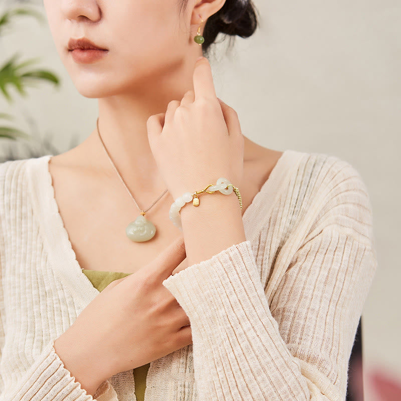 Natürliches Hetian Jade-Armband mit doppelter Peace-Schnalle für Fülle