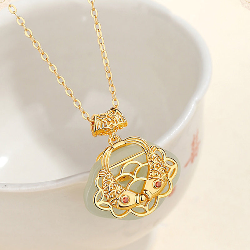 Natürliche Hetian Jade Koi Fisch Reichtum Halskette in Sterling Silber