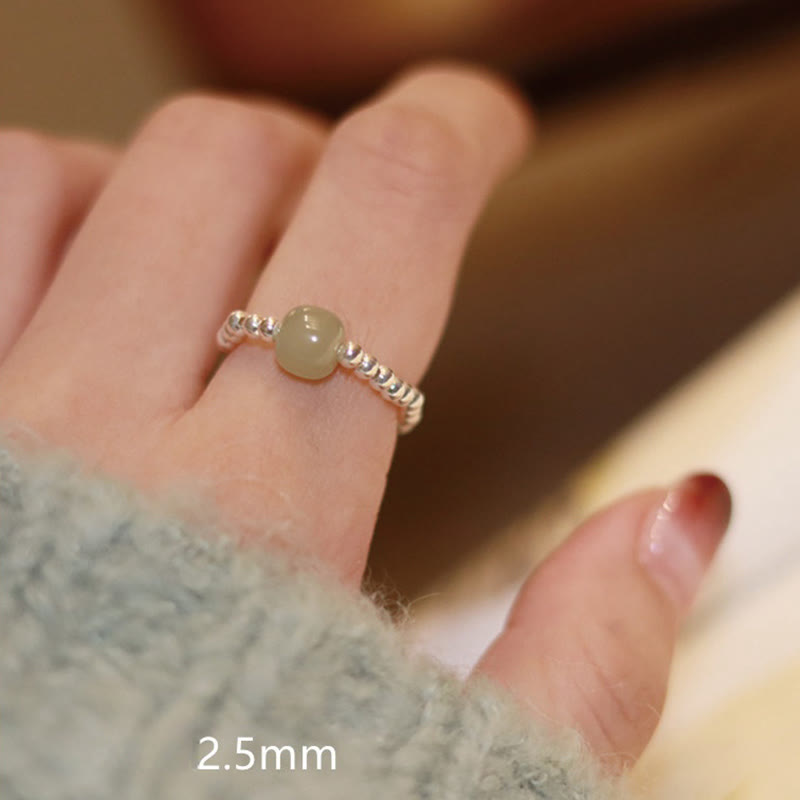 Elastischer Ring aus natürlicher Hetian-Jade, rotem Achat und Perlen
