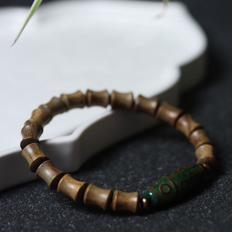 Neun-Augen-Dzi-Perle, grünes Sandelholz, spirituelles Armband, 14–16 cm
