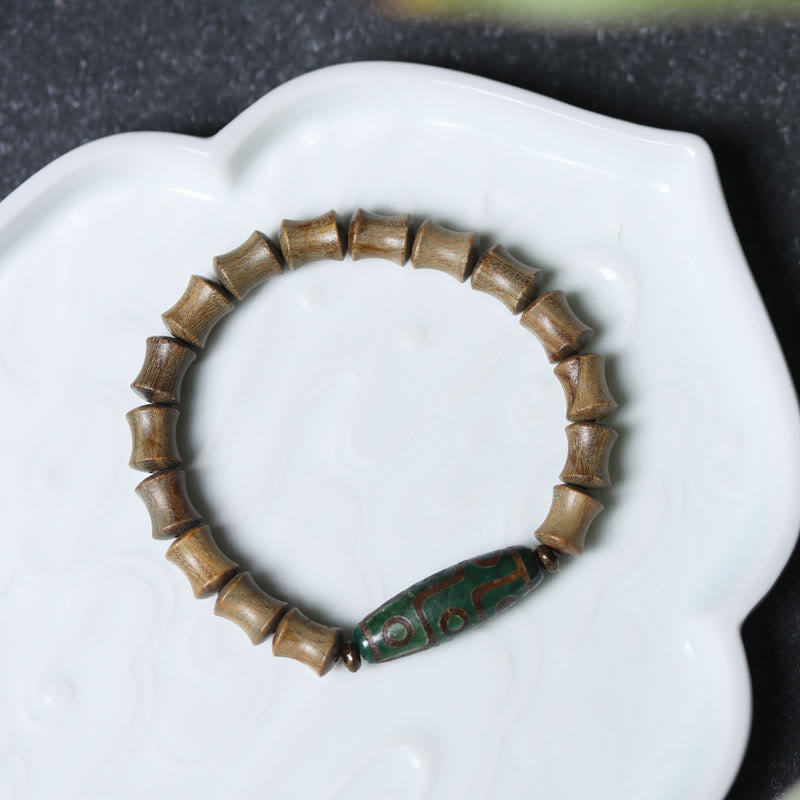 Neun-Augen-Dzi-Perle, grünes Sandelholz, spirituelles Armband, 14–16 cm
