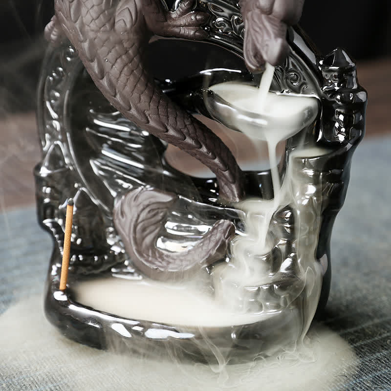 Nordischer Keramik-Räucherstäbchenbrenner mit Flugsaurier und Drachen-Rückfluss