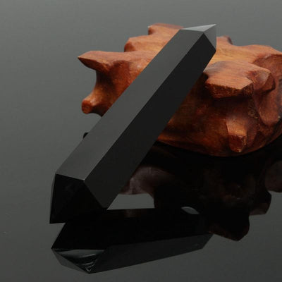Obsidianturm für spirituelle Heilung und Klarheit