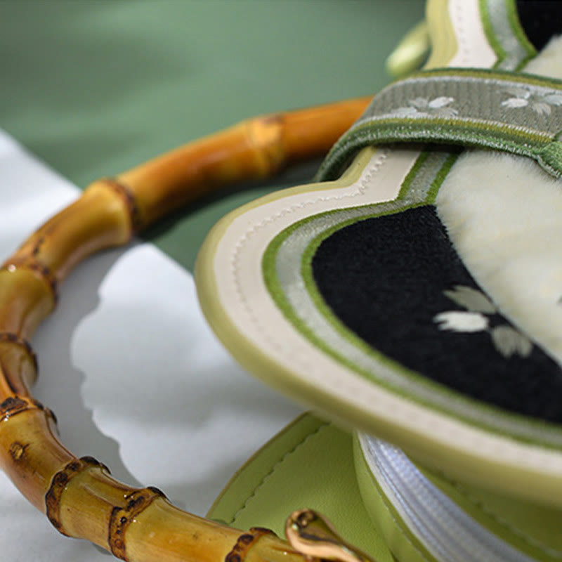 Umhängetasche mit Panda-Bambus-Stickerei und Perlenkette, 19,5 cm