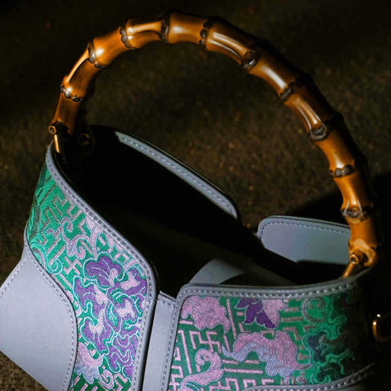 Umhängetasche mit Bambusgriff „Peony“ aus Song-Brokatseide