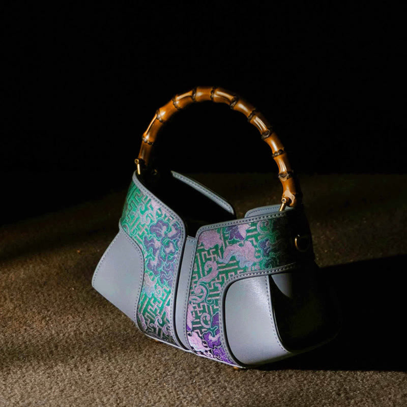 Umhängetasche mit Bambusgriff „Peony“ aus Song-Brokatseide