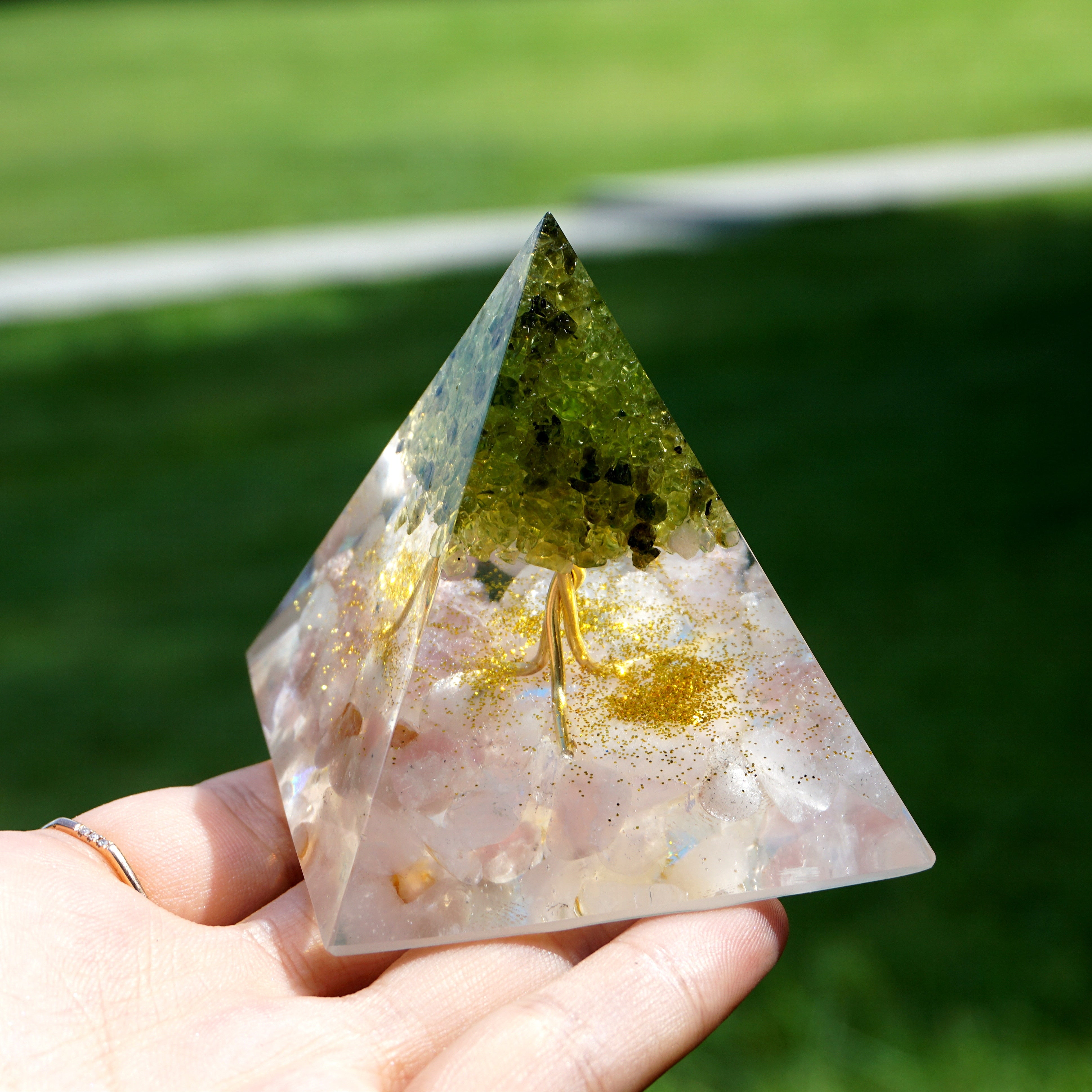 Wohlstands-Peridot-Orgon-Pyramide