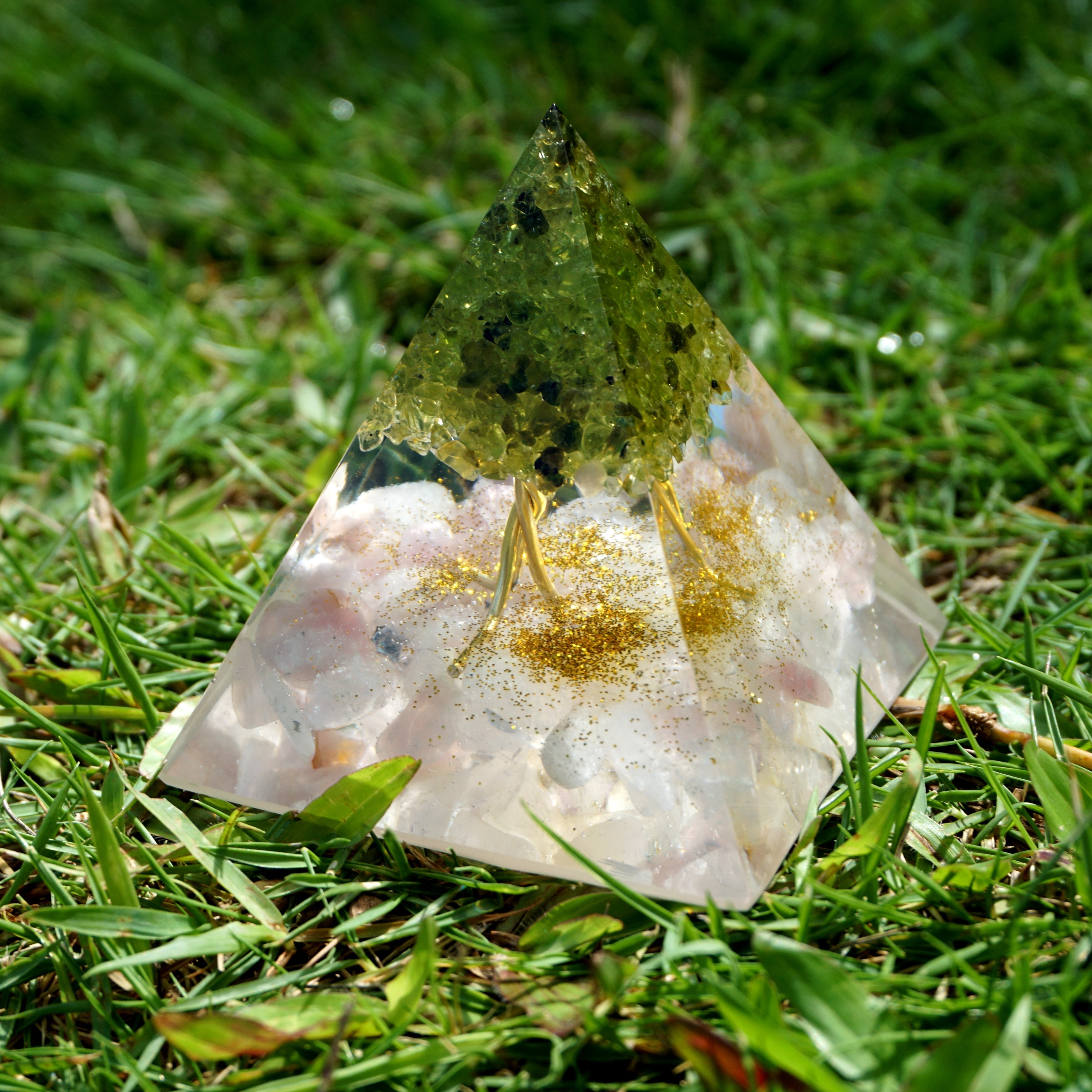 Wohlstands-Peridot-Orgon-Pyramide
