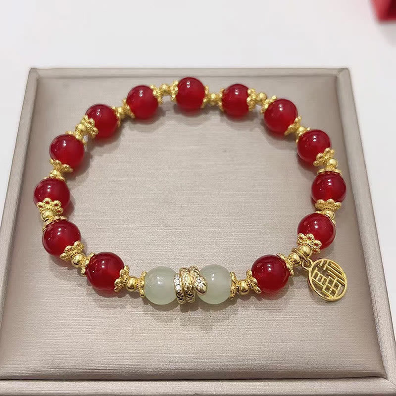 Armband aus rotem Achat und Jade mit Fu-Charakter für das Jahr der ruhigen Energie der Schlange