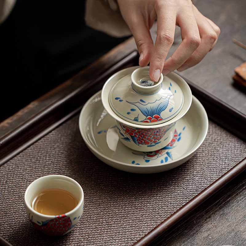 Rote Keramik-Gaiwan-Teetasse mit Koi-Fisch, 130 ml, für Teerituale