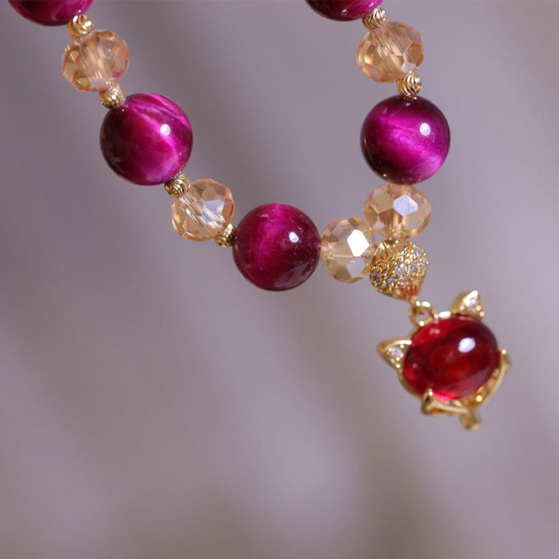 Rotes Tigerauge-Schutzarmband mit Pixiu- und Fuchs-Anhängern