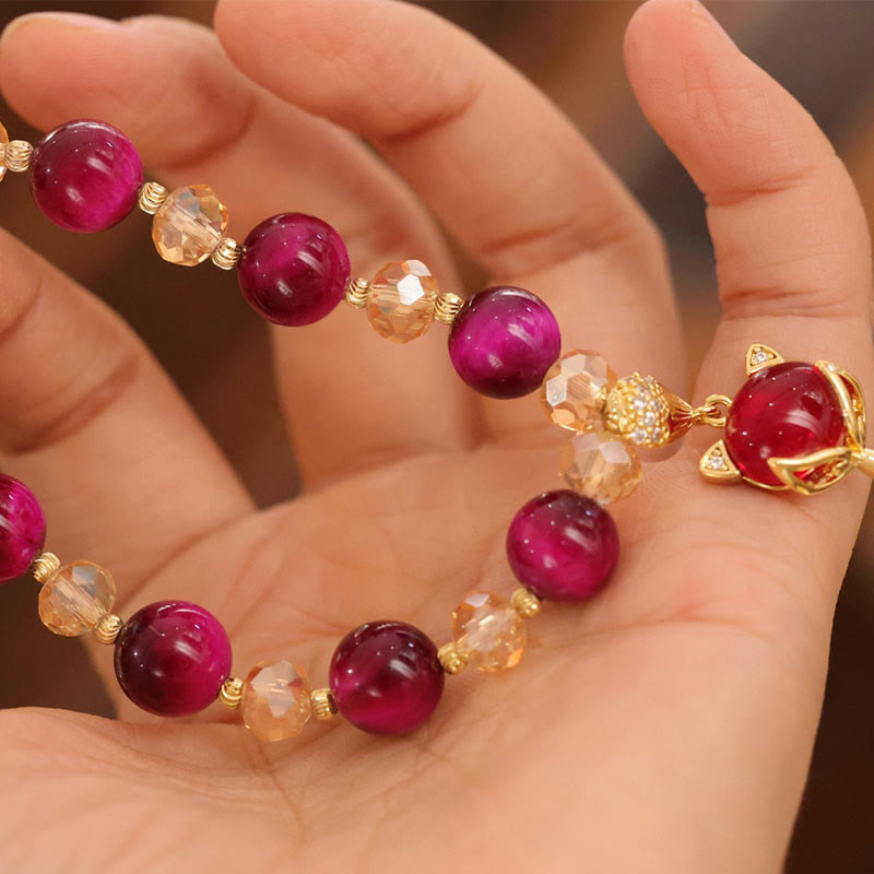 Rotes Tigerauge-Schutzarmband mit Pixiu- und Fuchs-Anhängern