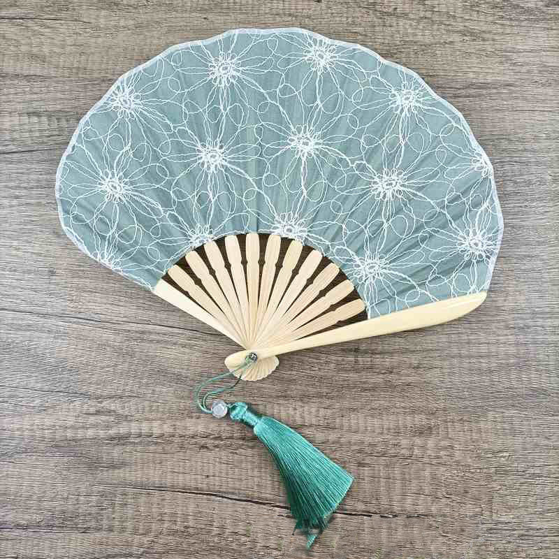 Chinesischer Faltfächer im Retro-Stil mit Blumenstickerei, 21 cm
