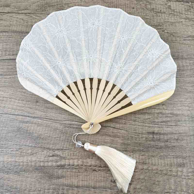 Chinesischer Faltfächer im Retro-Stil mit Blumenstickerei, 21 cm
